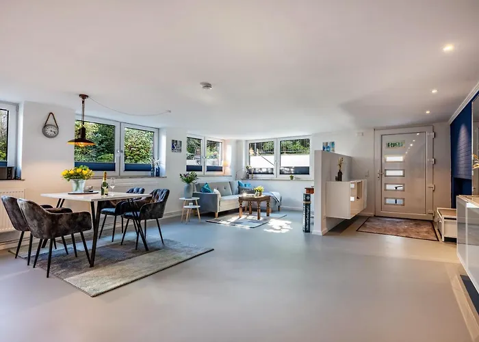 Meerlust Travemuende * Lübeck